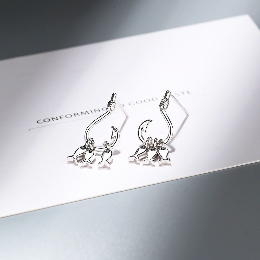Silver Triple Fish Dangle Earrings Silver Triple Fish Dangle Earrings